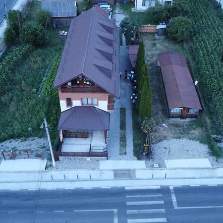 Pensiunea Dandu Corbeni Esterno foto