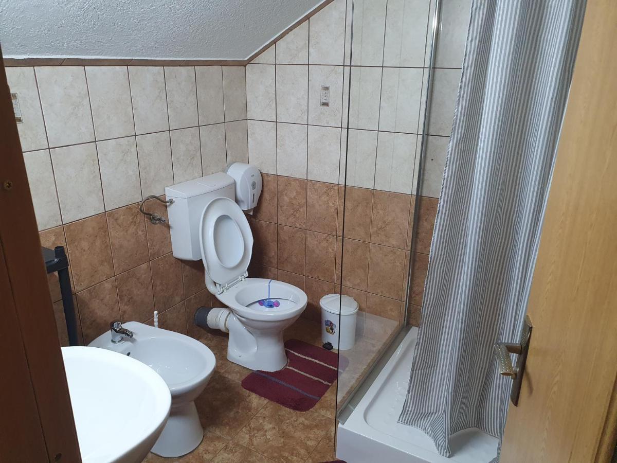 Pensiunea Dandu Corbeni Esterno foto
