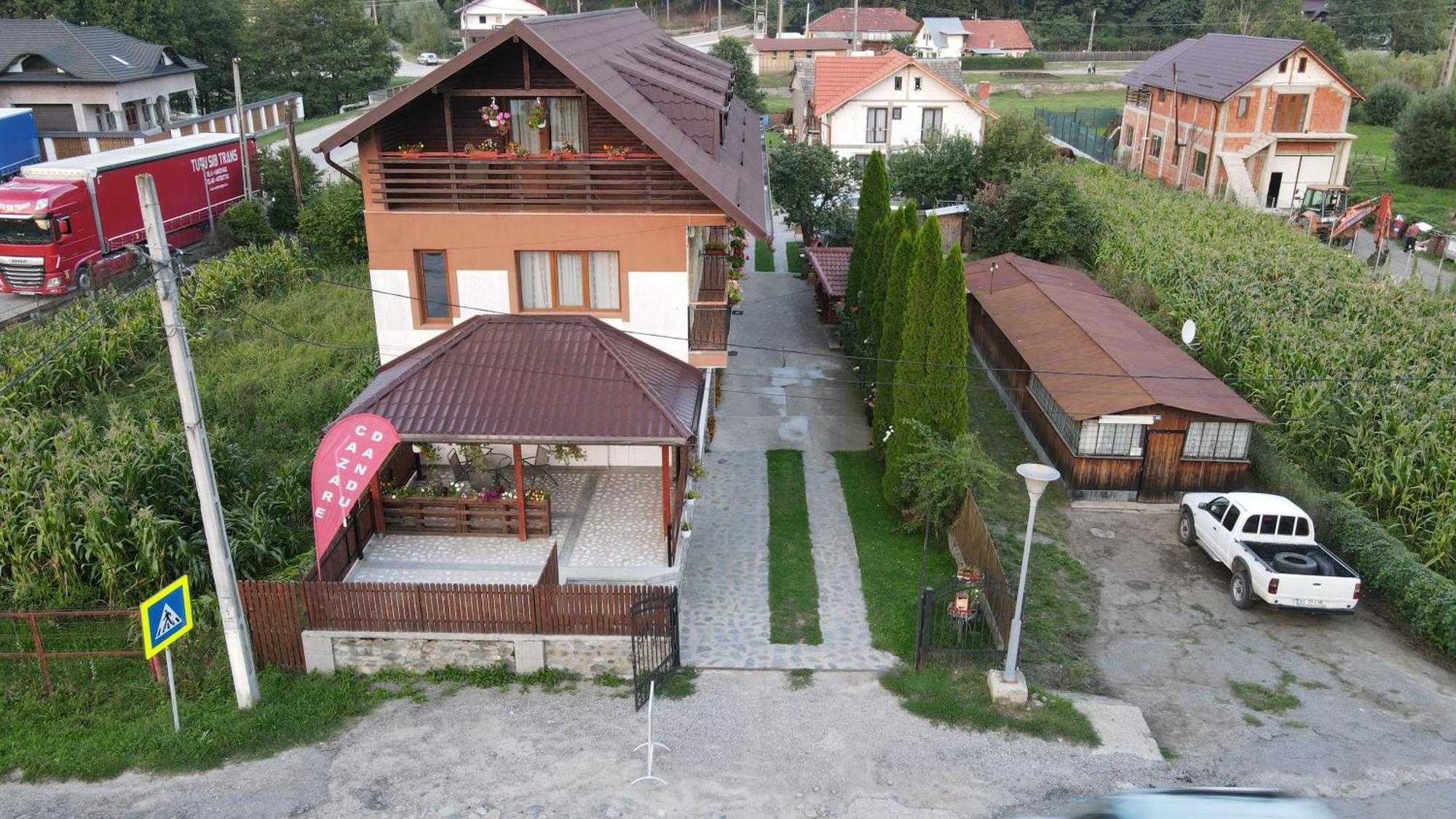 Pensiunea Dandu Corbeni Esterno foto