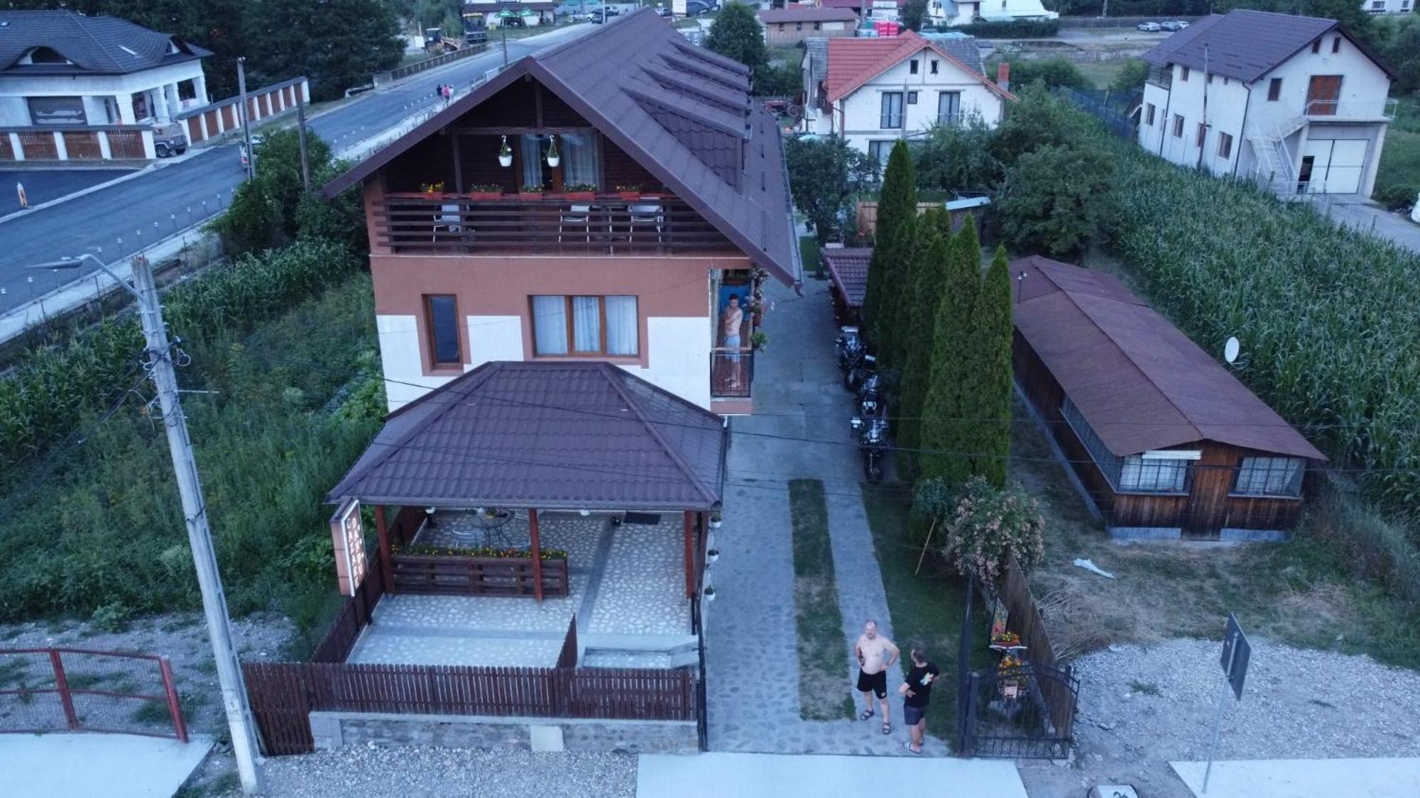 Pensiunea Dandu Corbeni Esterno foto