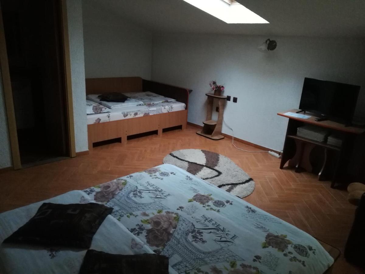 Pensiunea Dandu Corbeni Esterno foto