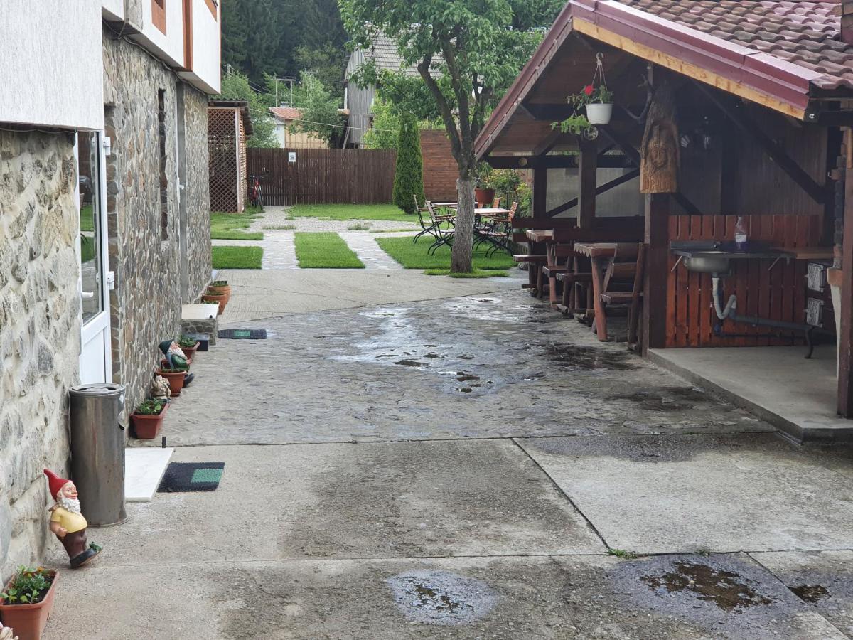 Pensiunea Dandu Corbeni Esterno foto